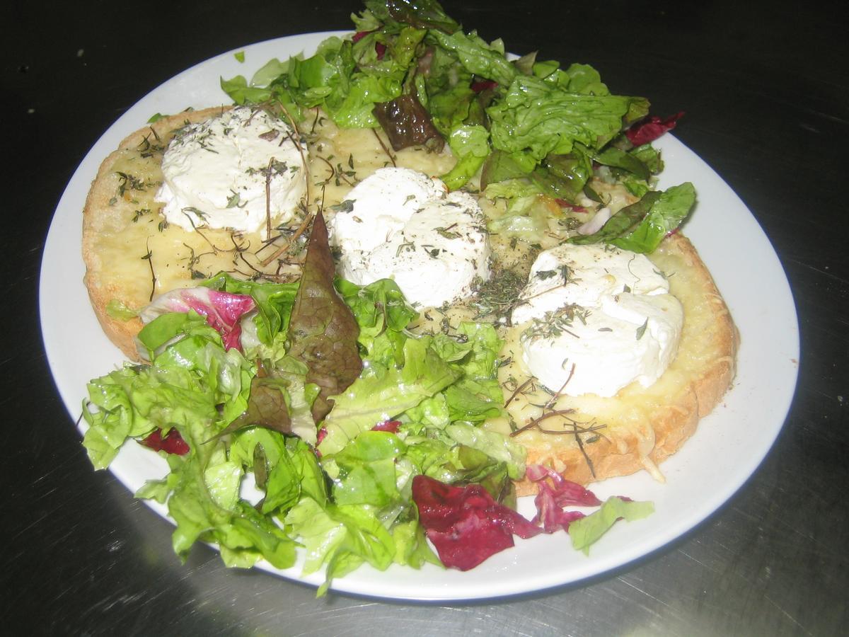 מלון Corbigny Logis De L'Europe Restaurant Le Cepage מראה חיצוני תמונה