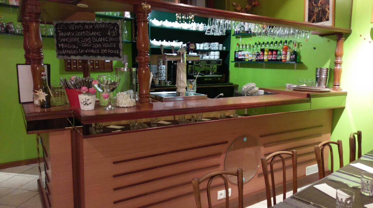 מלון Corbigny Logis De L'Europe Restaurant Le Cepage מראה חיצוני תמונה